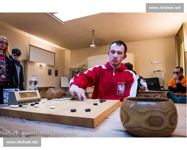 门兴与杜塞激战焦点解析：两队争胜走势全面前瞻形势动态深度解读